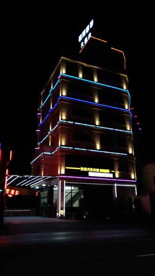 雲林斗六福爾摩莎大飯店 Hotel Buitenkant foto